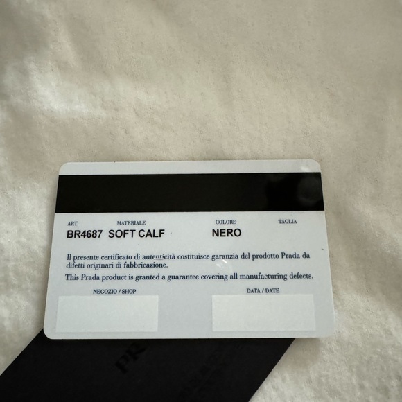 100 percent authentic Prada soft calf BR4687 hobo bag - Picture 3 of 14